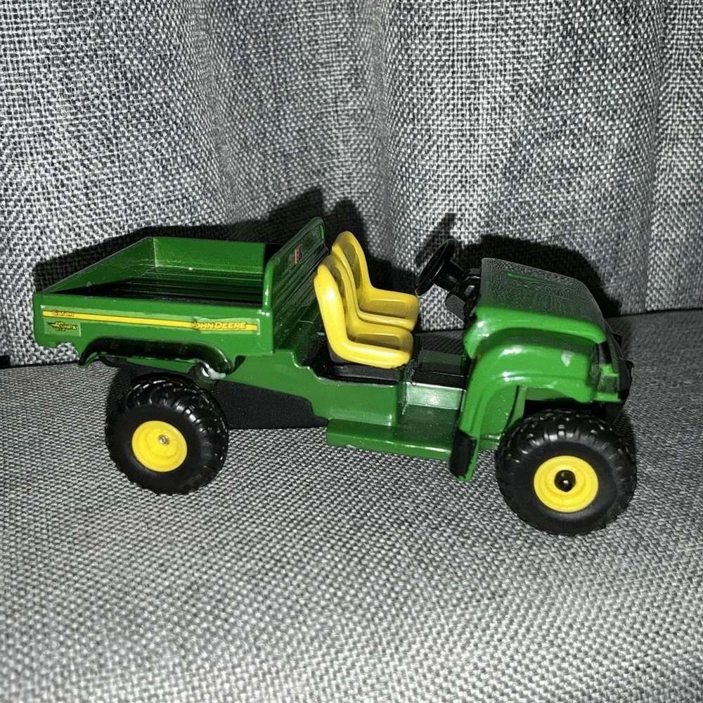 John Deere HPX 4x4 Gator  Ertl 1/64 Scale diecast farm toy tractor implement